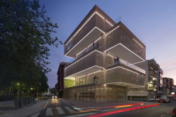 ALEJANDRO ARAVENA MAIS UMA VEZ PREMIADO