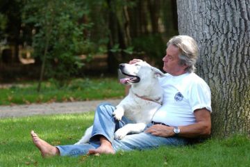 ALAIN DELON DEDICA TODO O SEU TEMPO AOS ANIMAIS